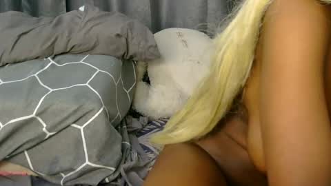 arya_naughty_ online show from August 12, 11:01 am