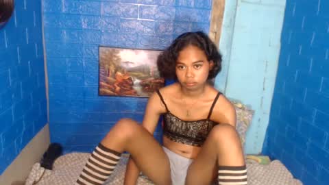 aryanaslut online show from August 6, 7:40 am