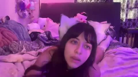 ascendingaura222 online show from March 6, 9:44 pm