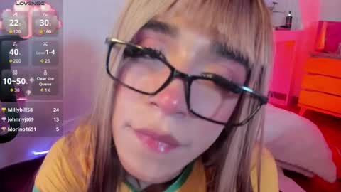 Ashley online show from August 5, 3:32 pm