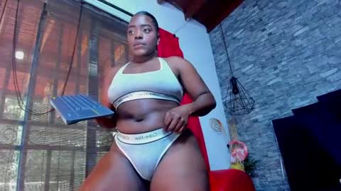 asha_brown online show from August 12, 1:35 pm