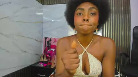 asha_zuri69 online show from August 4, 4:15 pm