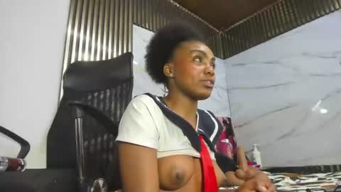 asha_zuri69 online show from August 11, 5:37 pm