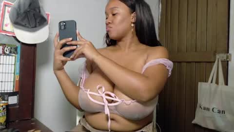 ashanty_1012 online show from July 24, 4:54 pm