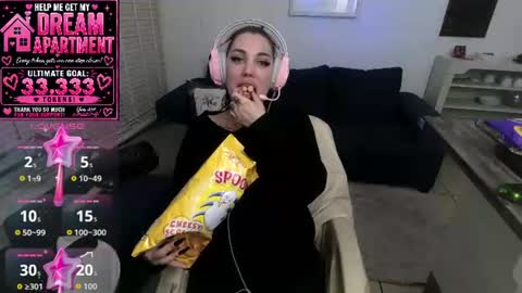 Ashley Faye online show from August 6, 9:36 pm