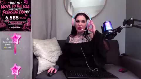 Ashley Faye online show from August 13, 12:46 am