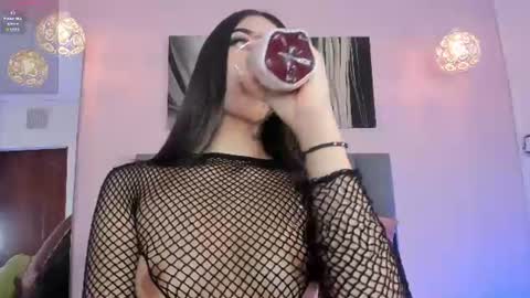 Ashely online show from August 8, 6:41 pm