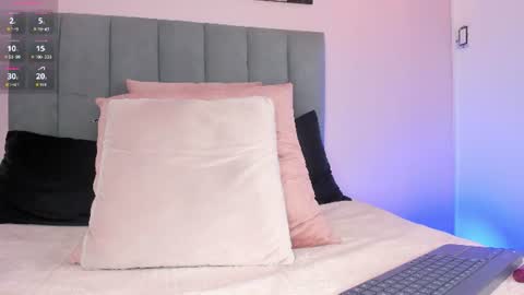 Ashely online show from August 10, 6:53 pm