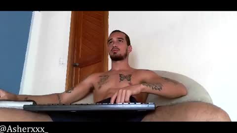 asherxxx_ online show from August 6, 2:05 pm