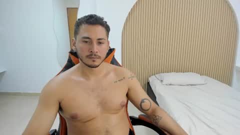 ashlan_king online show from August 5, 8:18 pm