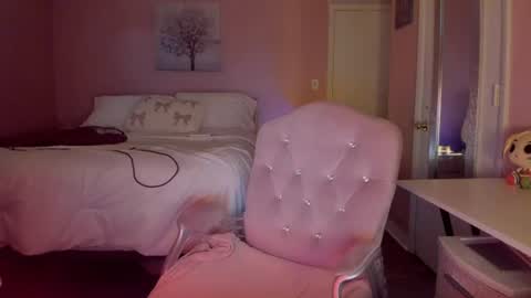Ashley online show from July 24, 8:01 pm