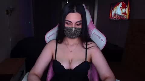   Yasmina   online show from August 9, 5:52 am