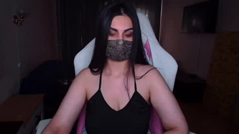   Yasmina   online show from August 14, 7:45 am