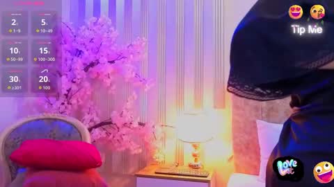 ashley online show from August 14, 6:44 pm