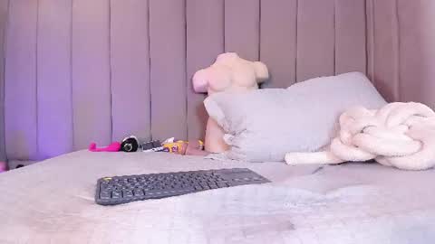 ashley_beaomunt online show from July 27, 4:56 pm