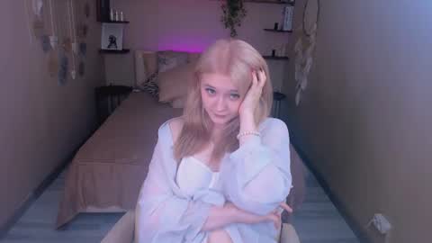 Ashley online show from August 9, 1:50 am