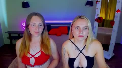 Ashley and Alina online show from July 29, 11:50 am
