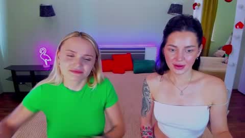 Ashley and Alina online show from August 6, 7:40 am