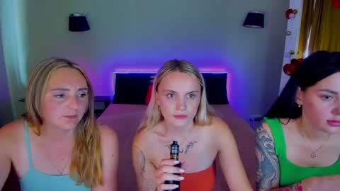 Ashley and Alina online show from August 11, 1:02 pm