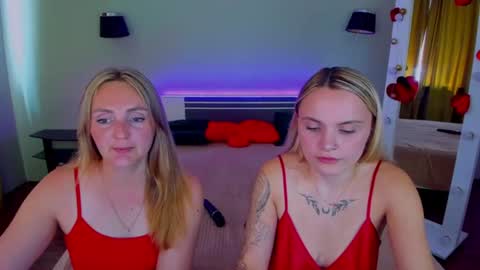 Ashley and Alina online show from August 16, 8:18 am