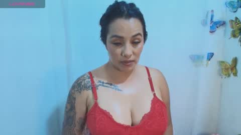 ashley_joyx_ online show from May 18, 5:30 am