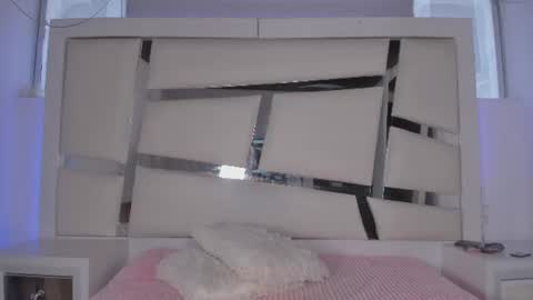 ashley_js online show from August 11, 12:51 pm