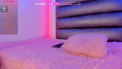 ashley_js online show from August 15, 11:58 am