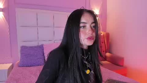 ashley_petit online show from August 2, 5:20 pm