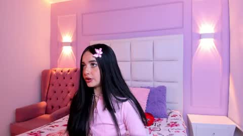 ashley_petit online show from August 12, 5:15 pm