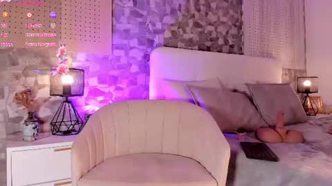 ashley online show from July 22, 11:40 pm