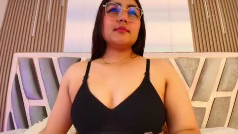 Ashlei Evanz online show from August 6, 11:15 pm