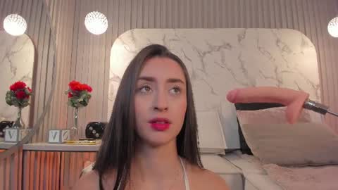 ashleylincolnn online show from August 6, 4:06 pm