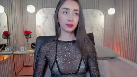 ashleylincolnn online show from August 7, 4:40 pm