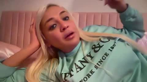 ashleymaddyyyy647935 online show from August 3, 8:32 am