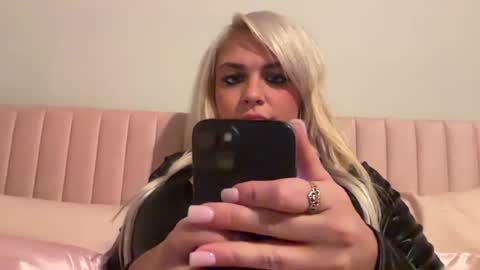 ashleymaddyyyy647935 online show from August 9, 2:34 am