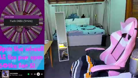 AshleyQT online show from June 13, 11:40 am