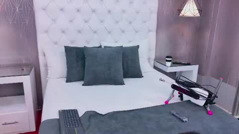 AshleyRoberh online show from August 6, 3:38 am