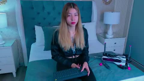 AshleyRoberh online show from August 9, 11:33 am