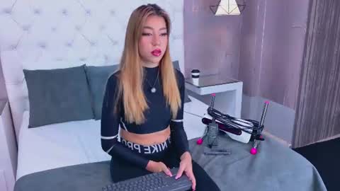AshleyRoberh online show from August 14, 4:05 am