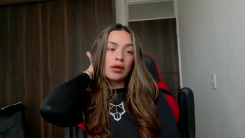ASHLEY online show from July 29, 3:52 pm