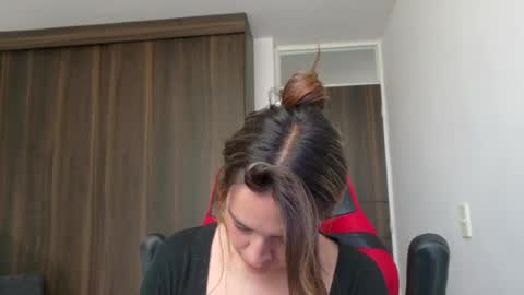 ASHLEY online show from August 4, 5:32 pm