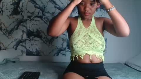 ashleyt255 online show from August 12, 8:00 pm