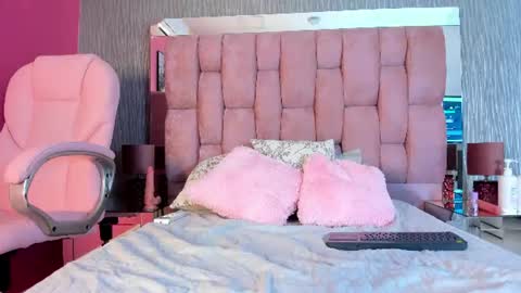 Ashly online show from August 6, 12:37 pm