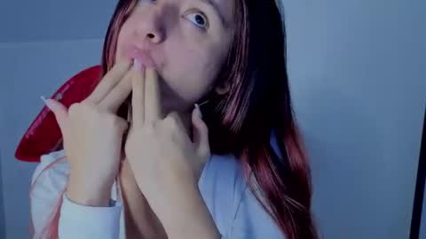 ashly_jones_ online show from August 8, 4:34 am