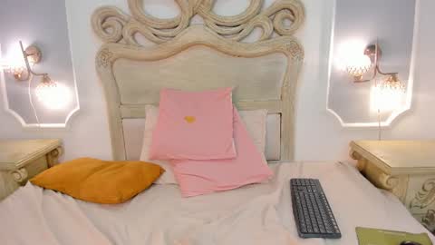 Ashly online show from August 15, 3:38 pm