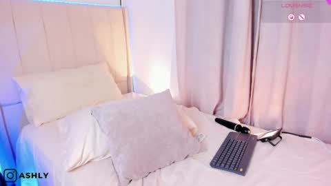 Ashly online show from July 31, 1:12 am