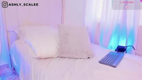 Ashly online show from August 14, 8:12 pm