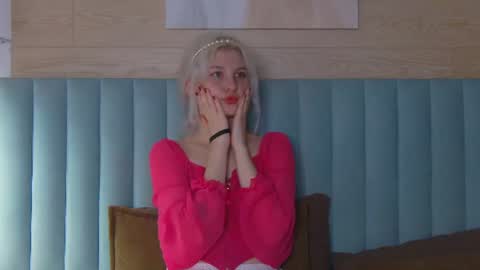 ashlycross online show from August 6, 5:12 pm