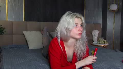 ashlycross online show from August 14, 6:22 pm