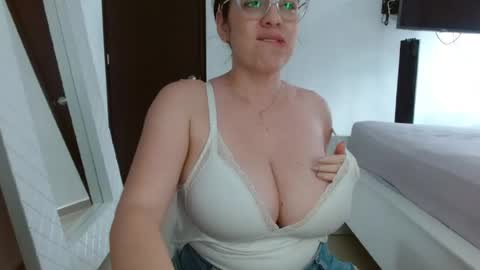 AshlyMoon online show from July 29, 9:33 pm